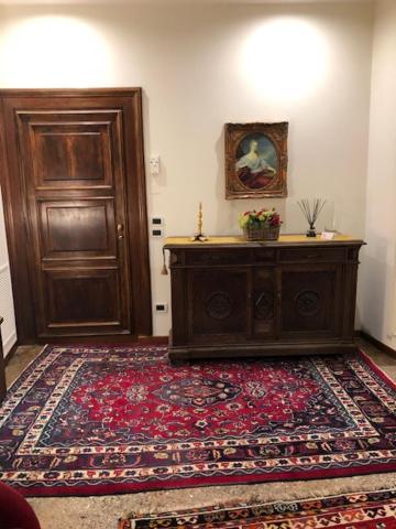 Odoni Apartahotel Venecia