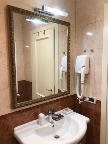 Odoni Apartahotel *