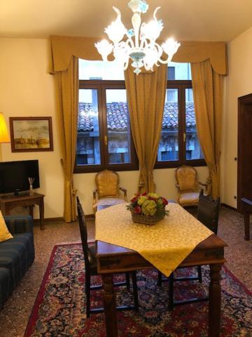 Odoni Apartahotel *